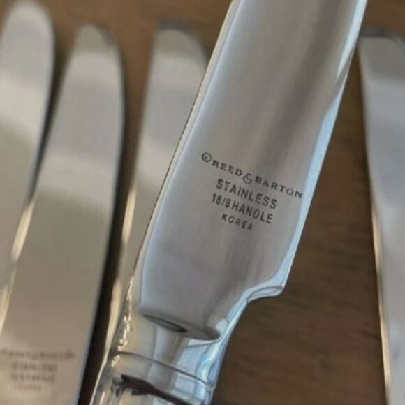 8 Reed & Barton Stainless DORADO Dinner Knives Set of 8 Flatware Korea - Picture 3 of 4